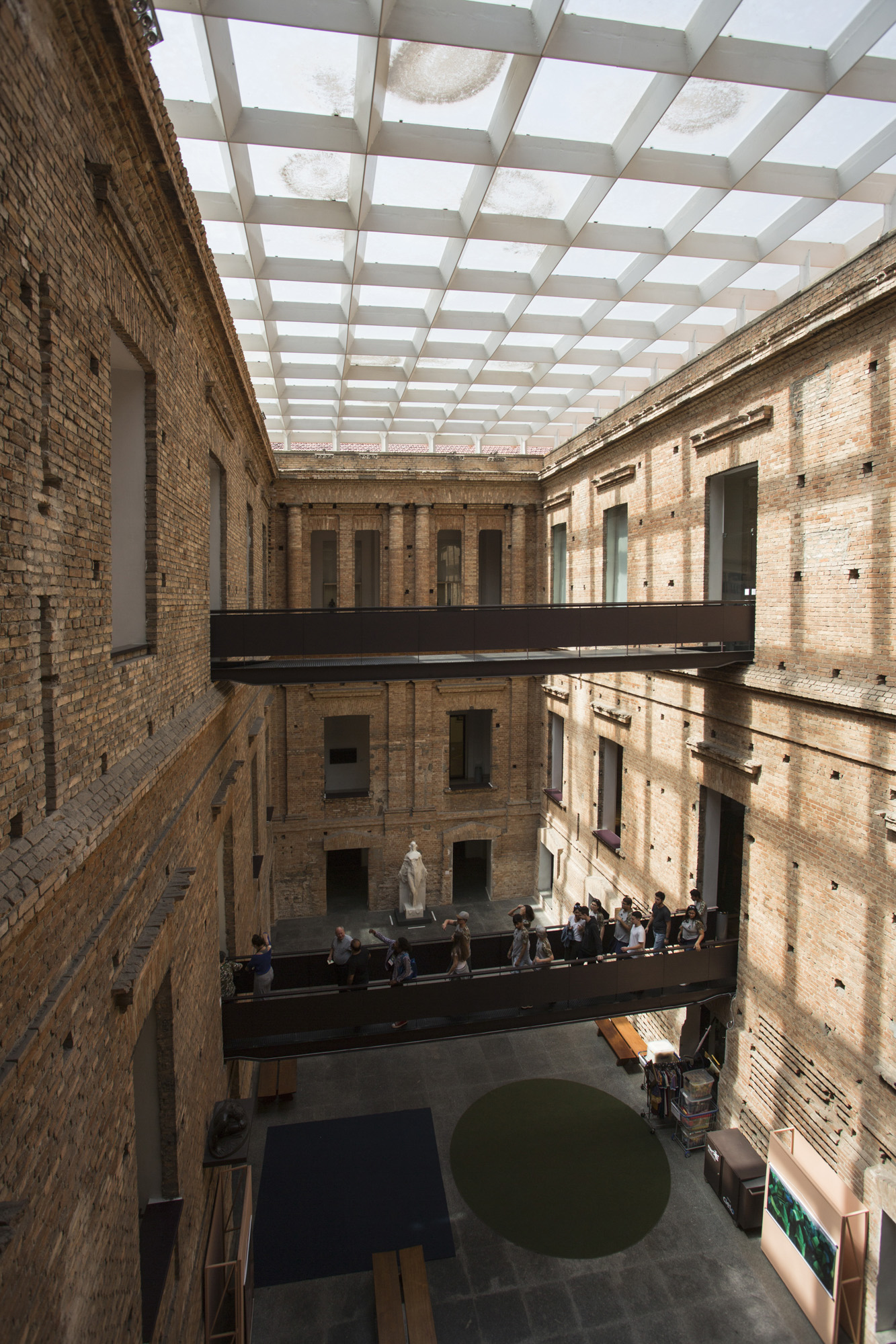 Capítulo II de Pinacoteca - 110 anos